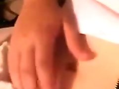 Video de Javier HDZ chica pniendose un lapiz en el ombligo