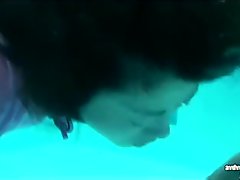 drowning girl hua001